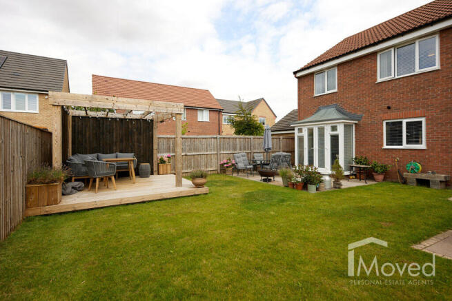 4 bed Detached for sale Image 11