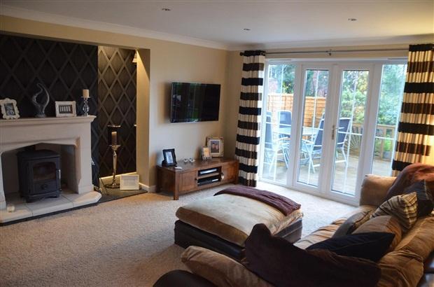 Lounge to Garden