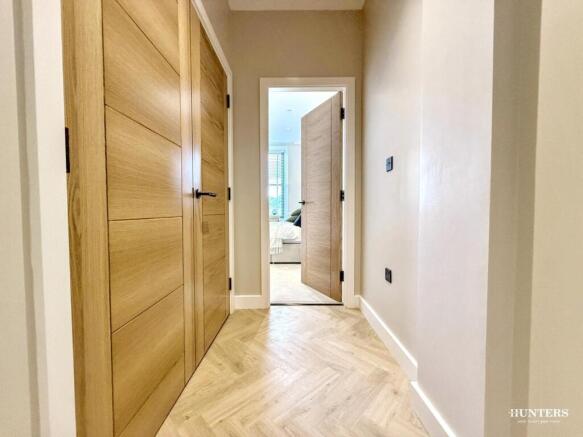2 bed Apartment for sale Image 6