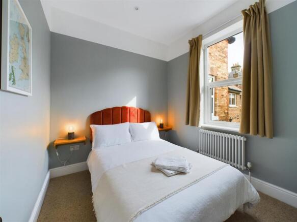 6 bed Block of Apartments for sale Image 12