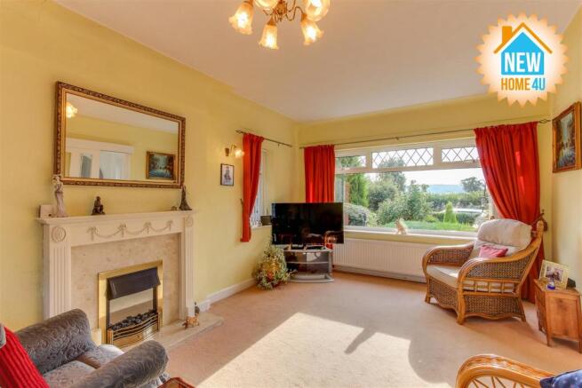 LOUNGE: