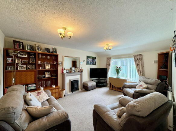 Marshalls Court, Speen, Newbury, RG14 1RY photo 4