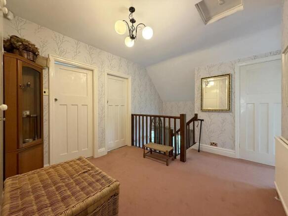 4 bed Detached for sale Image 11