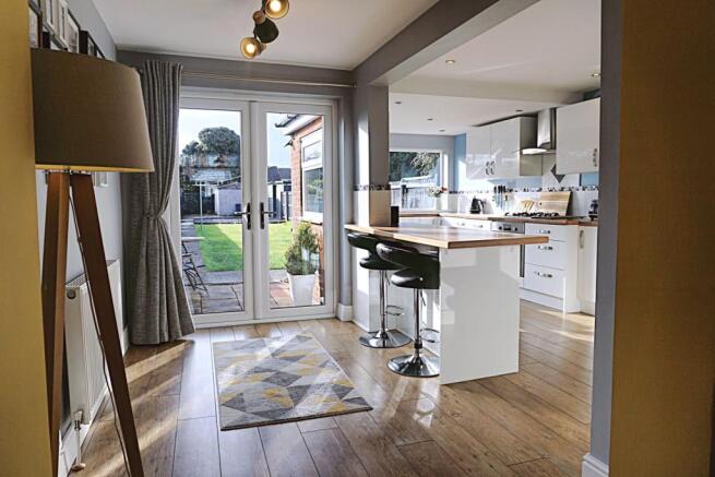 kitchen/family room
