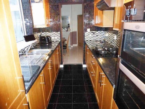 Kitchen (2)