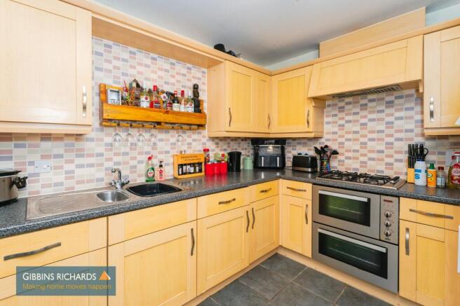Meadowlands Avenue, Bridgwater, TA6 photo 3