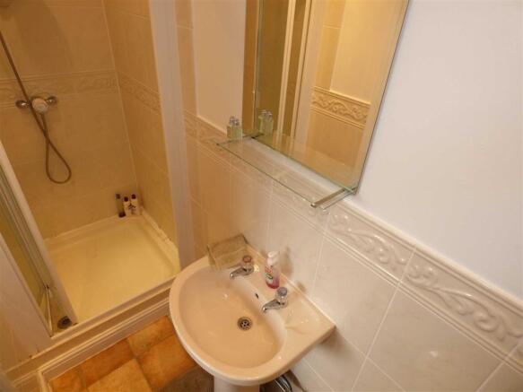 ENSUITE SHOWER ROOM
