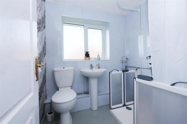 2 bed Apartment for sale Image 7