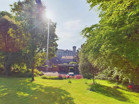 Beautiful Communal Gardens and Grounds