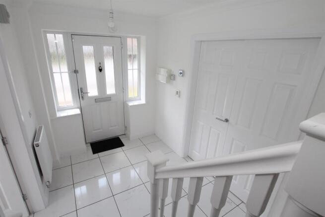 3 bed Detached to rent Image 11