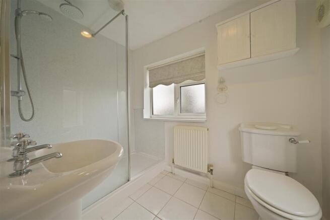 4 bed Detached for sale Image 11
