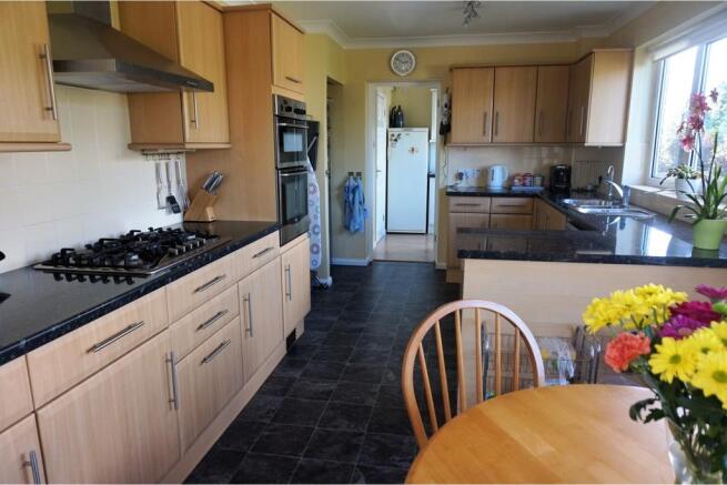 Kitchen / Breakfast