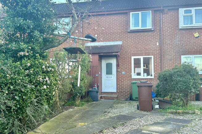 2-bed house on Sycamore Copse, Wakefield WF2, £120,000
