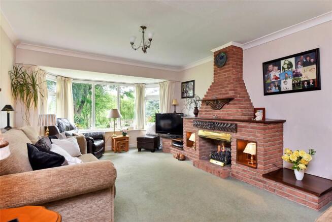 Lounge/Family Room