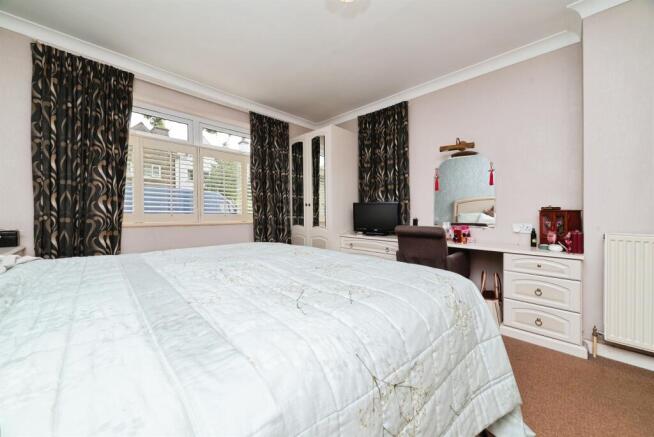 2 bed Detached Bungalow for sale Image 10