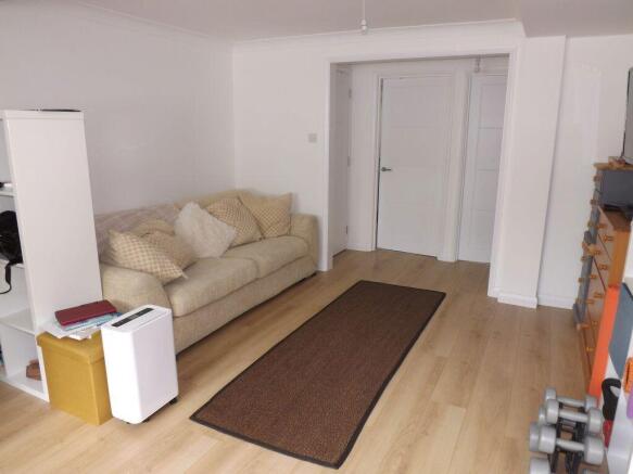 Photo 3