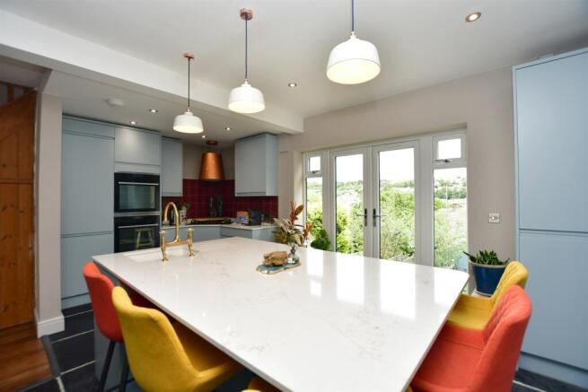 Kitchen/Dining Area