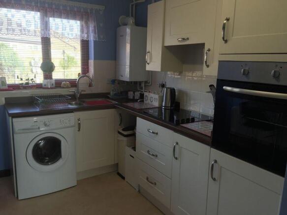 Kitchen (2)