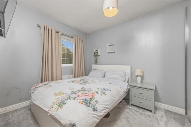 3 bed Semi-Detached for sale Image 12