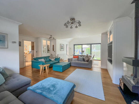 lounge 2