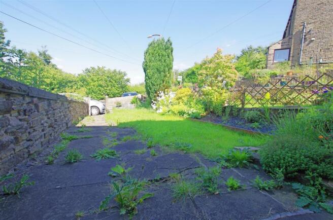 2 bed Terraced to rent Image 10