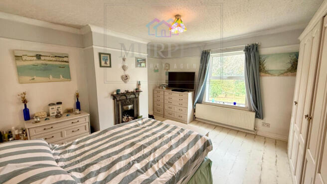 4 bed Detached for sale Image 11