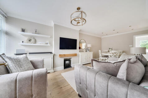 Parkside Avenue, Bexleyheath, Kent, DA7