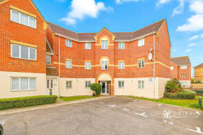37, Lennox Close, Chafford Hundred, Grays RM16 6AP
