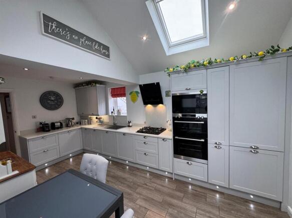 South Hill Rise, Leeds photo 4