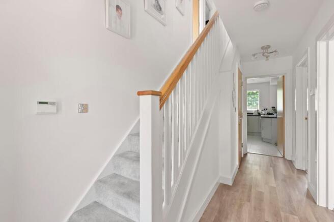 5 bed Detached for sale Image 5