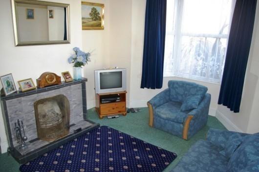 LOVELY LIVING ROOM