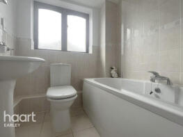 7, Oak View, Finchampstead Road, Wokingham RG40 2AS