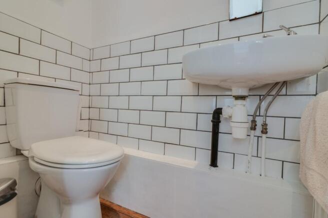 3 bed Terraced for sale Image 6