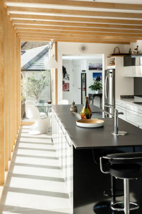 TMH_SELLENEY-16-WEB.jpg