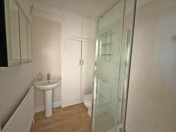 3 bed Terraced for sale Image 7