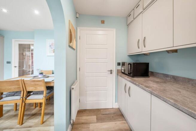 4 bed Detached for sale Image 12