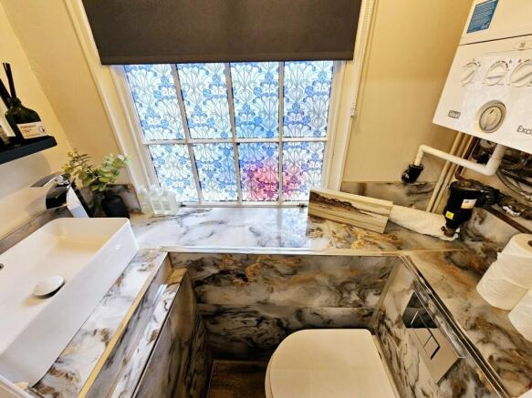 3 bed Terraced for sale Image 8