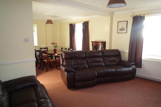 LOUNGE view 2