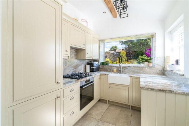 3 bed Semi-Detached for sale Image 6