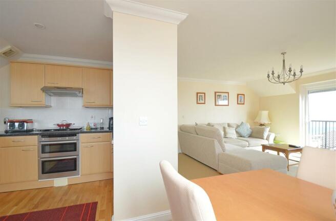 KitchenLounge1.jpg
