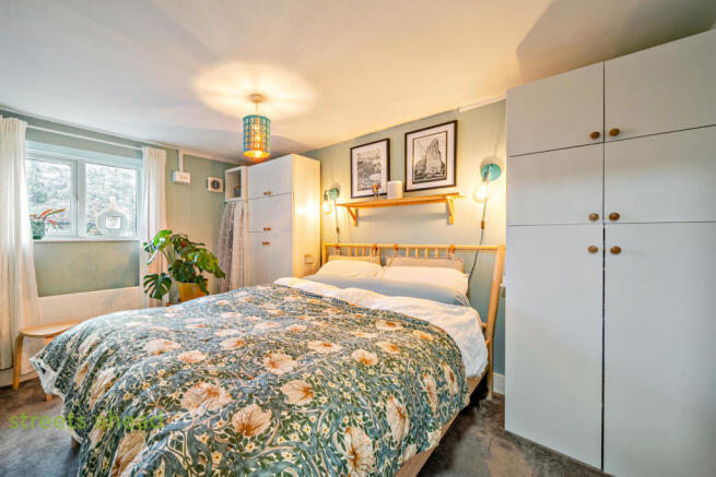 b233d5fa-0bae-473...