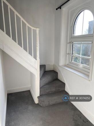 2nd Floor Entryway