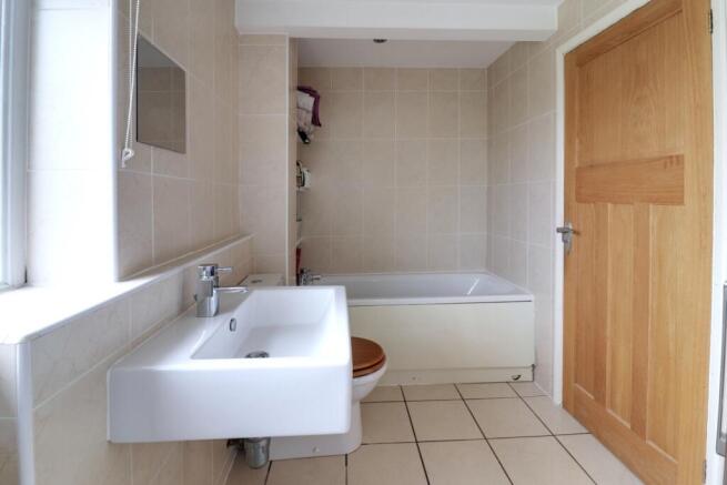 17. Bathroom 2