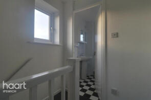 8, Reedland Way, Felixstowe IP11 2FQ
