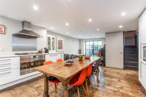 17, Bow Road, London E3 2AD