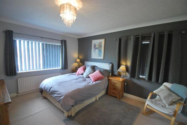 74 rob bed1.JPG