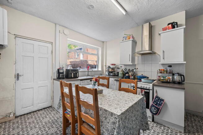 3 bed Terraced for sale Image 8