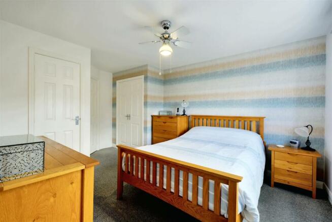Bedroom 1_1.jpeg