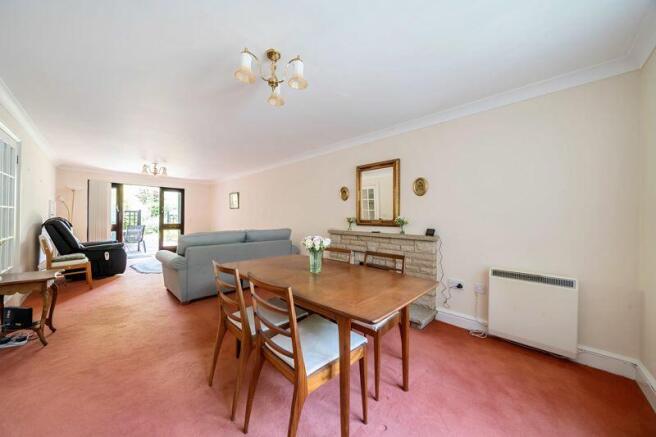 Sitting/Dining room