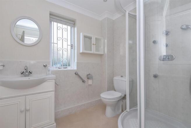 Ensuite Master.jpg